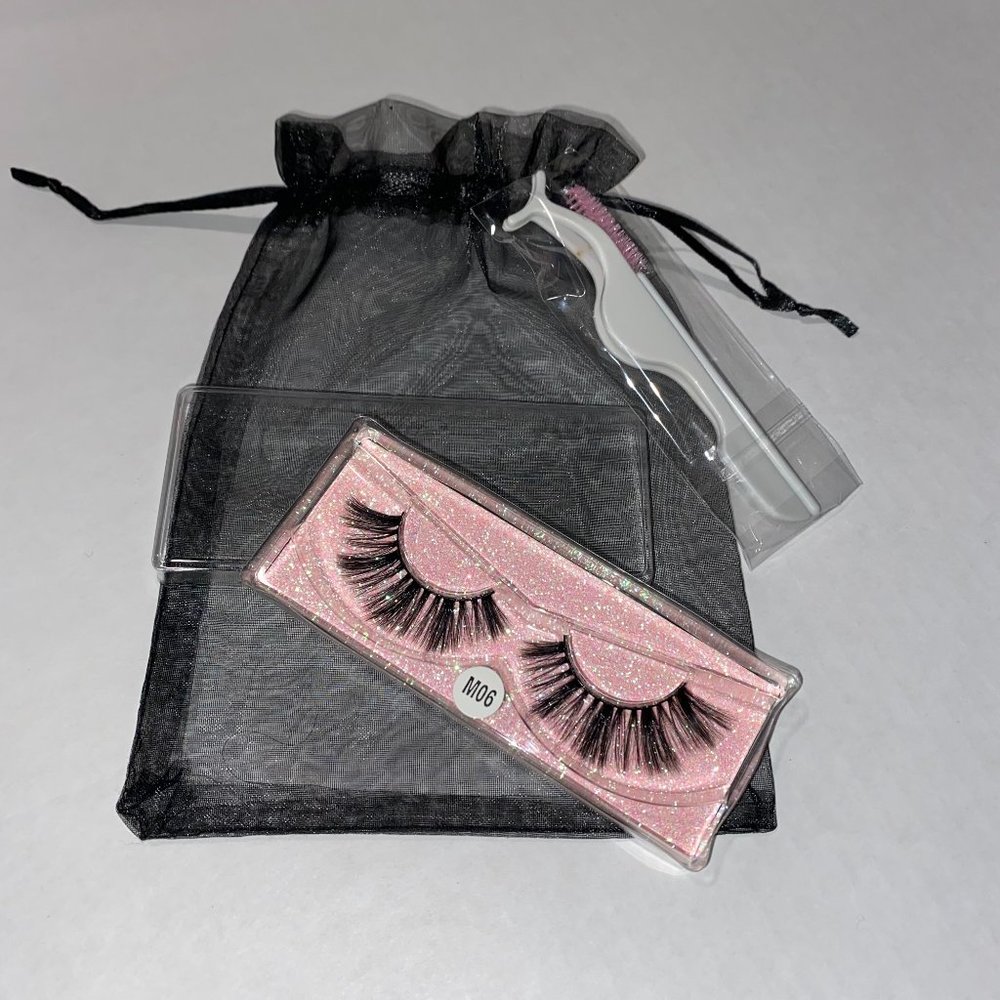 🌸FAUX 3D‎ Mink Lashes w/applicator & brush